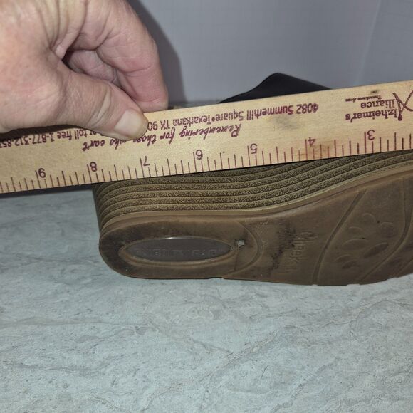 Black Cheeks Fit Body by Tony Little Clog Shoe's with Energy Pad's, Size 6 - Picture 11 of 11